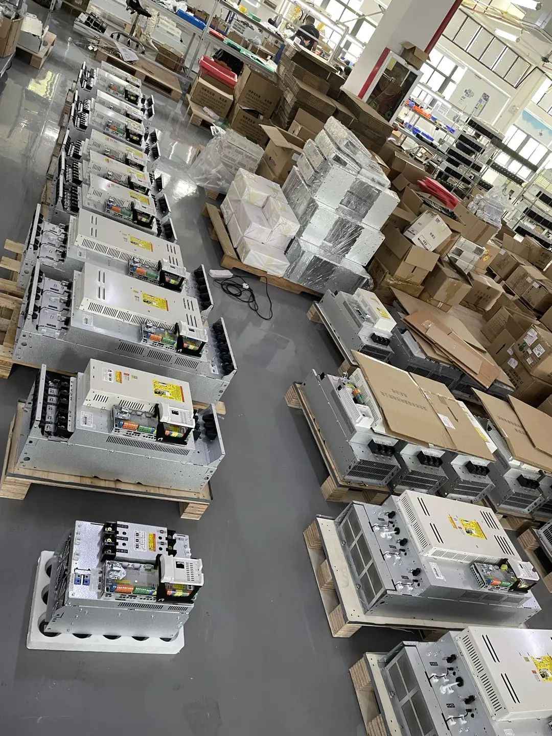 Regenerative 250KW 280KW Variable Frequency Drive with Direct Torque Control for High-Speed Applications