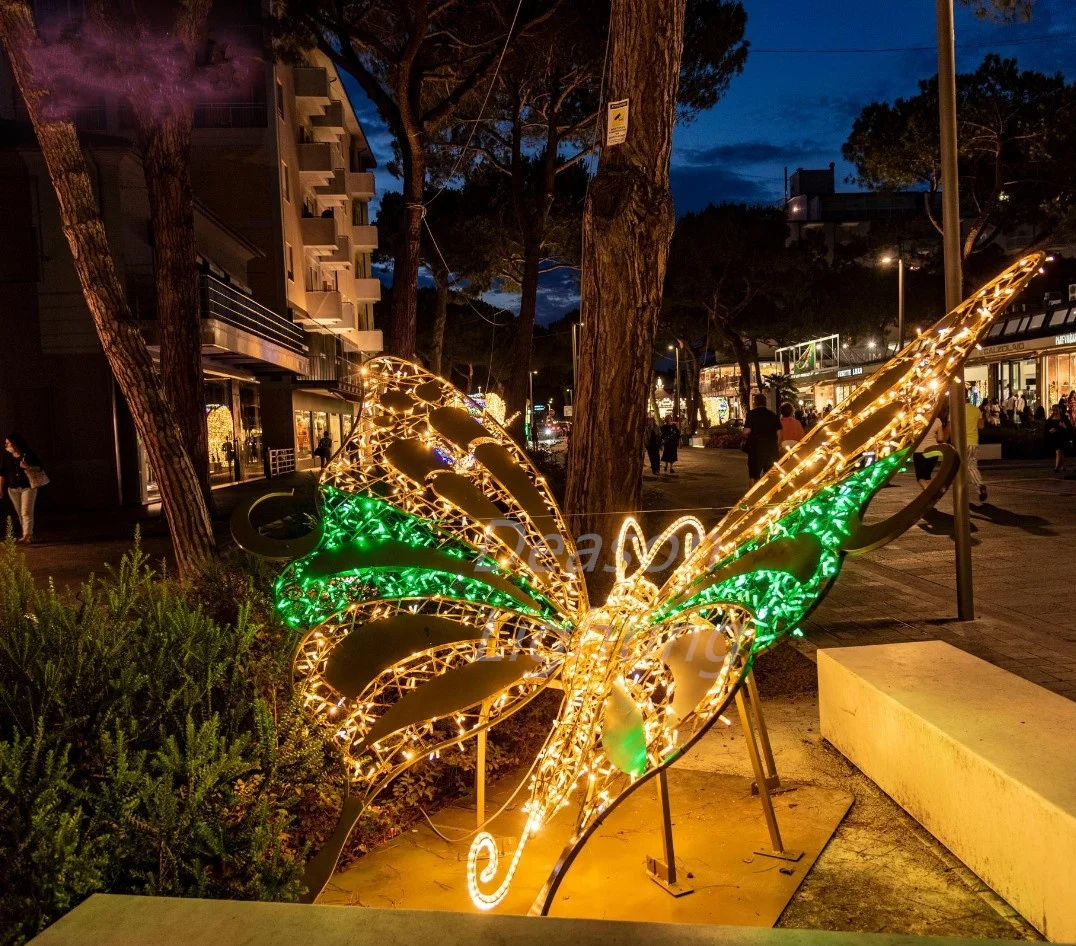 Flying Led Lighted butterfly for Park Garden Decoration