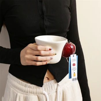 320mlApple Mug, Perfect for Home, Office & Christmas Gift. Innovation in Every Day Life with the Apple Mug and Banana Magic Mug