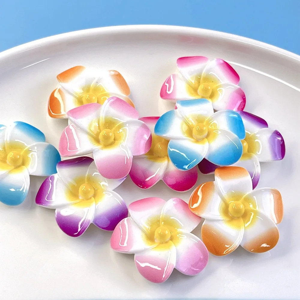 Цепочка для ключей с лепестками цветов