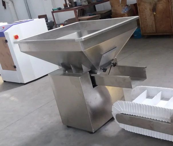 Z Type Rice Mill Farm Chain Vertical Lift Food Grade Coffee Bean Coconut Sand Plastic Bucket Conveyor Elevator Packing Machine