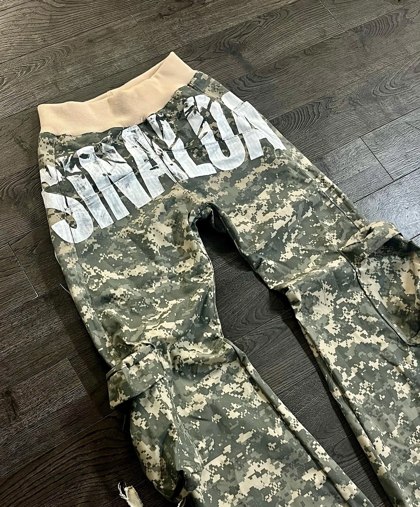Custom Wholesale Streetwear High Waist Loose Oversized Baggy Camo Camouflage Sweatpants Flared Sweat Trackpants Cargo Pant Men gallery 3