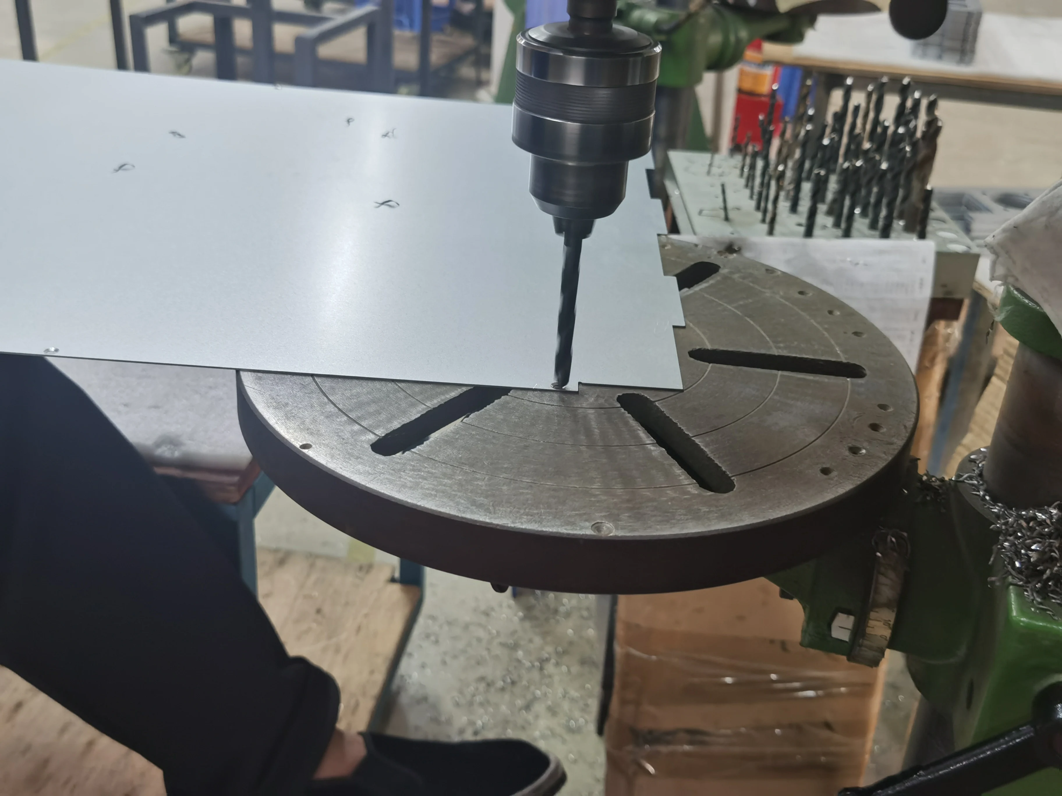 Custom Server Chassis Shell with 0.01-0.05mm Tolerance Precision Sheet Metal Fabrication and CAD Design Support