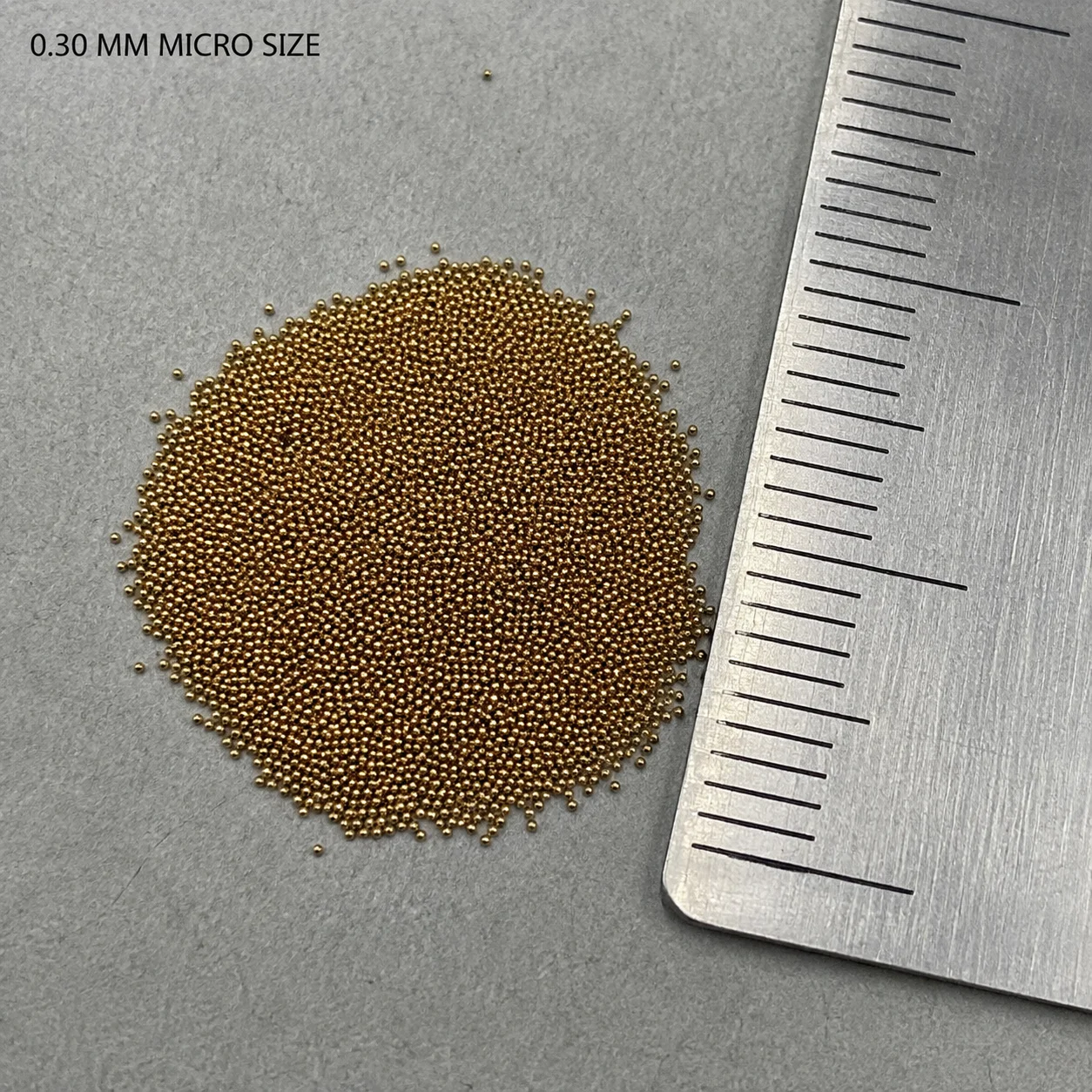 các viên bi đồng thau độ chính xác 0,3 mm và 0,5 mm, hình cầu làm từ hợp kim đồng đặc, dùng trong các ứng dụng công nghiệp