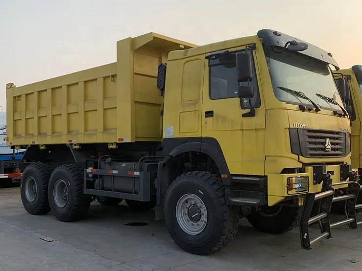 中国重汽豪沃6x6越野20cbm自卸车翻斗车