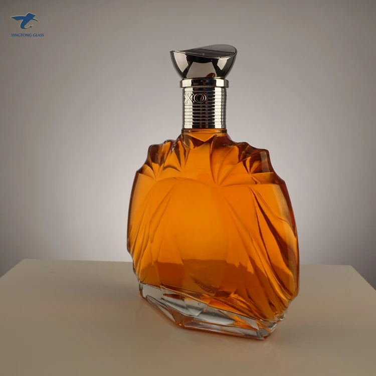 700ml 720ml 750ml Exquisite Engraved Flat Glass Wine Bottle Thick Bottom Xo/brandy/liquor/alcohol/beverage Crystal Bottle
