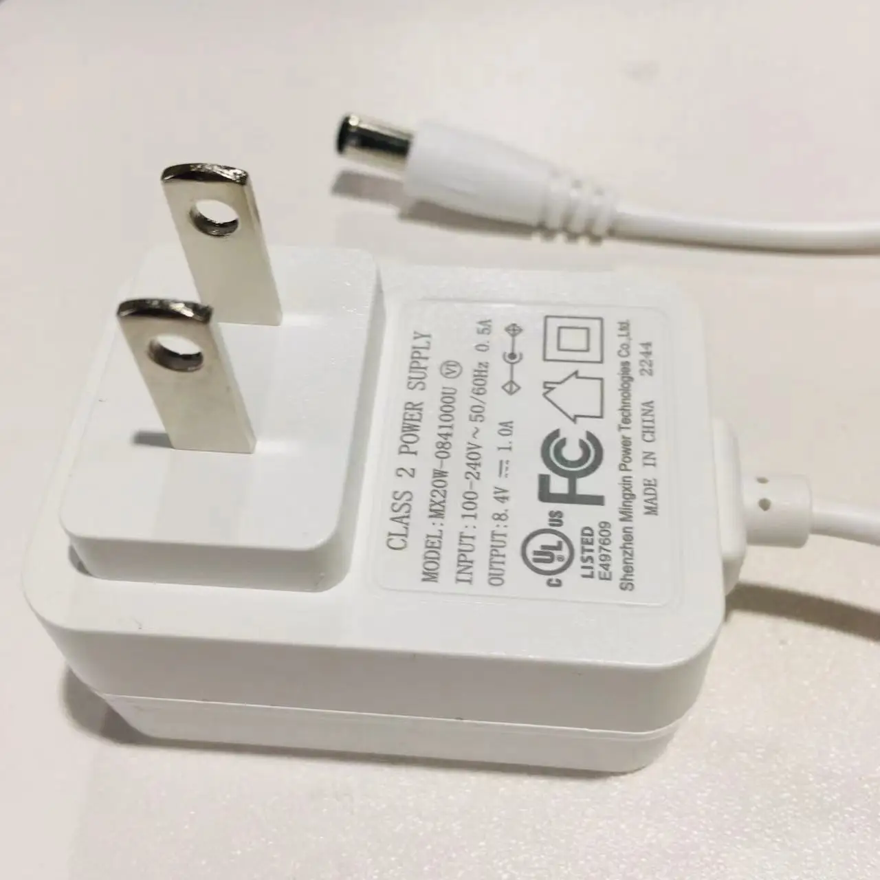 3Dプリンター製 SAAオリジナルアダプターバージョン2 ホワイトカラー プリンター用ACDCアダプター8.4V1A Zebra QLN320 RW220 7.4V 2A