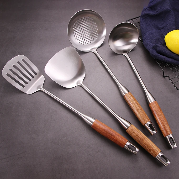 Chinese Stainless Steel Kitchen Tool Set with Wooden Handle Premium Metal Cooking Accessories and Utensils