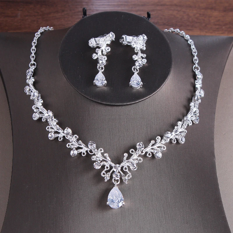 Корейские серьги с кристаллами