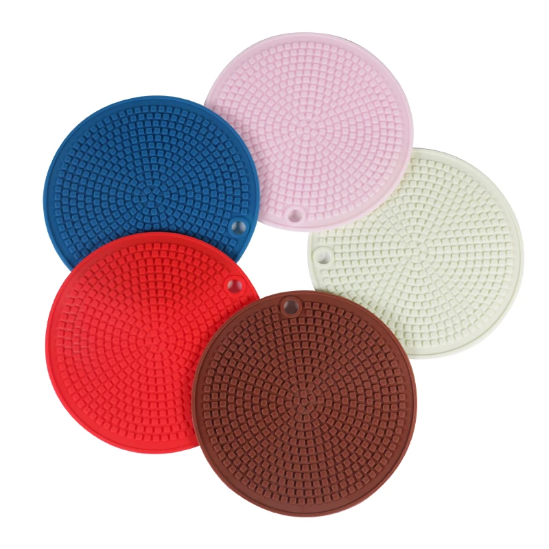 Tapis de table isolant en silicone de forme ronde au nouveau design, nappe de table pour la cuisine  