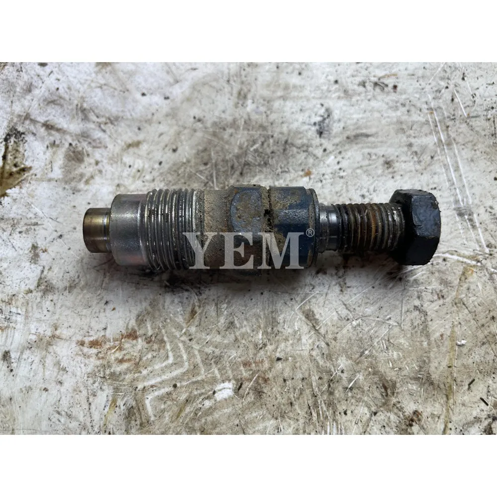 D1803 Fuel Injectors 16082-53900 for Kubota Dump Truck Generator Set Marine Diesel Engine Parts