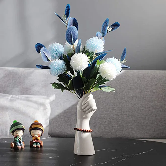Vaso in ceramica bianca, scultura moderna da tavolo con mani sul viso, centrotavola, stile nordico moderno - 18 cm