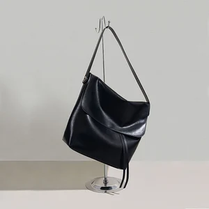 Niche Retro Leather Shoulder Bag Large Capacity Tote Bag Simple Women Shoulder Bag for Lady