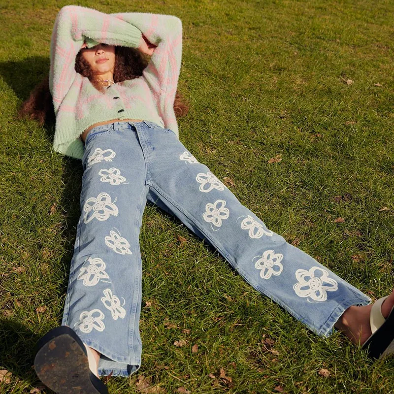 Pantalones Bordados De Flores Para Mujer,Pantalón Blanco Grande,Otoño E  Invierno,Novedad De 2022 - Buy Plus Tamaño Pantalones,Bordado Flor Jeans,Vaqueros  De Pierna Recta Product on Alibaba.com