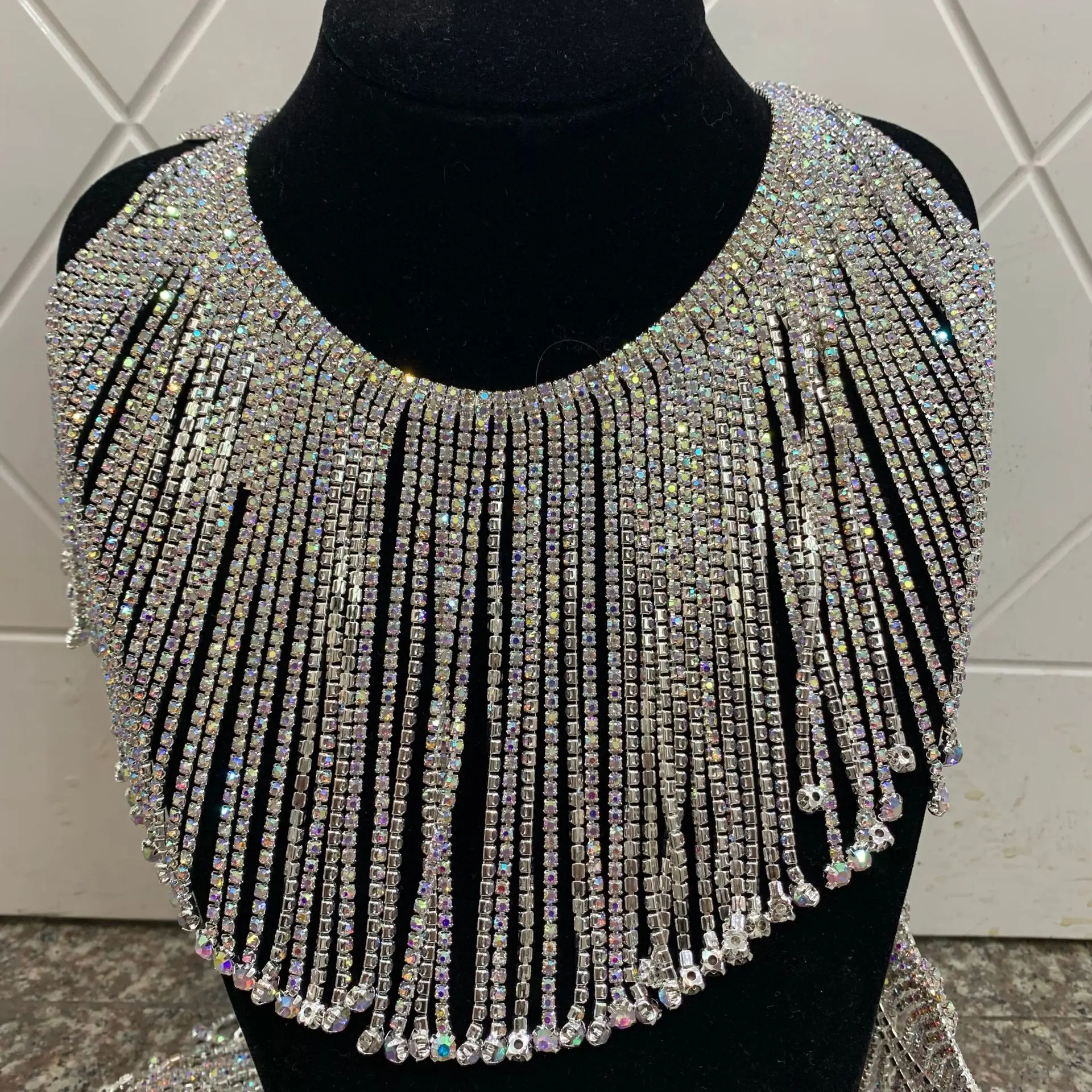 Strass di cristallo di vetro bianco, pietre da cucire di forma