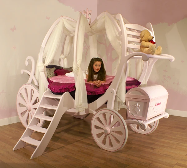 Factory High End Castle Design Cinderella Pumpkin Kids Children Bed Princess Carriage Golden Luxury Bedroom Furniture Modern
