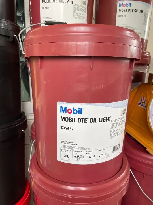 Genuine Mobil DTE Oil Light 18L Pail ISO VG 32 High Performance