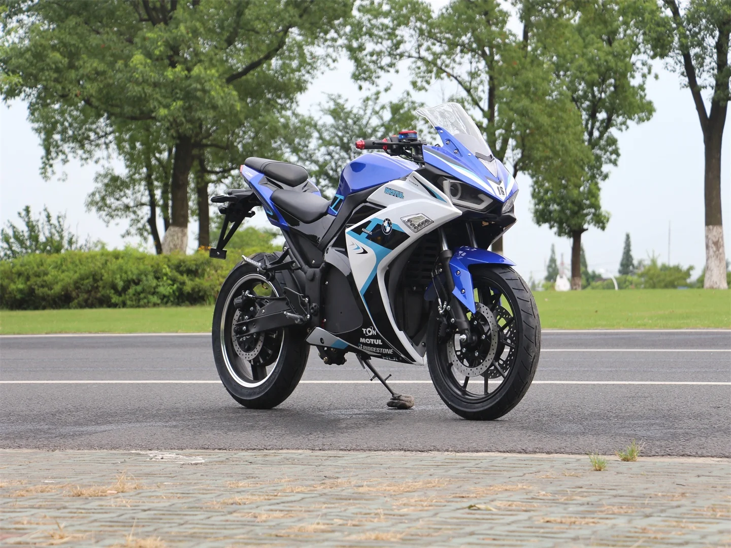 Top Fashion 72V Two-Seater Electric Racing Motorcycle 3000W Motor Power 80km/h Max Speed Electric Sport Bike