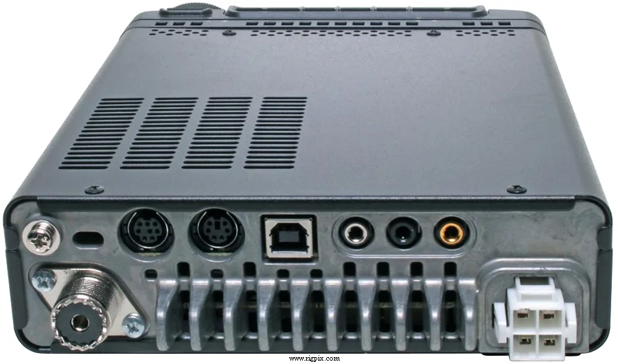 Yaesu Ft-891 - Portable Transceiver for Marine & Car Radio