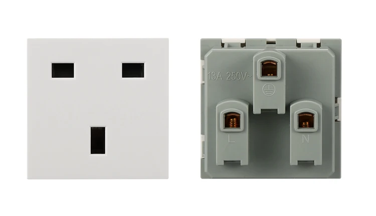 Factory direct sale of high quality 45*45mm module UK power socket 13A household socket