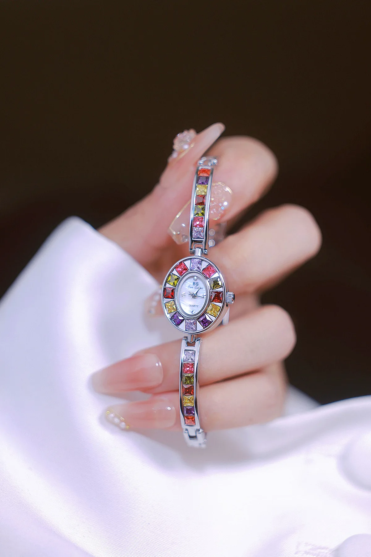 Elegant Luxury Zircon Quartz Watch for Women