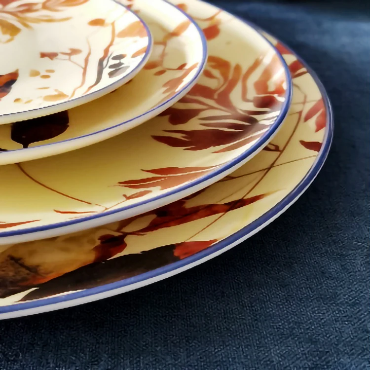 Party Serving Porcelain Tableware Customized Design Yellow Maple Leaf Restaurant Dinner Dishes Dinnerware Ceramic Plate Set