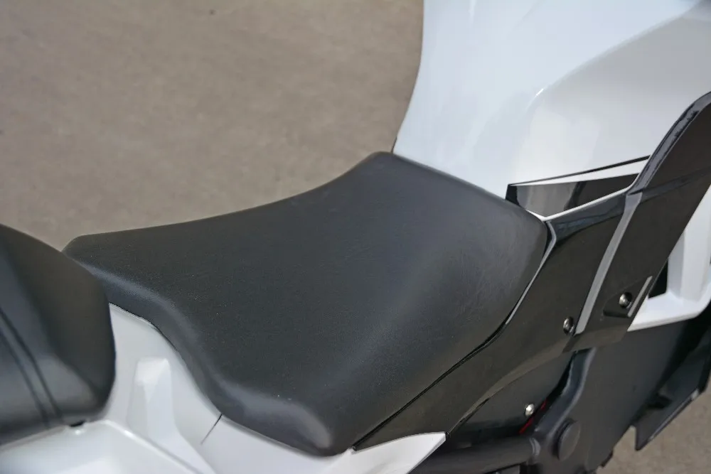 LANYANG factory  wholesale Super Speed central racing electric motorcycle for sale 240km Electric scooter