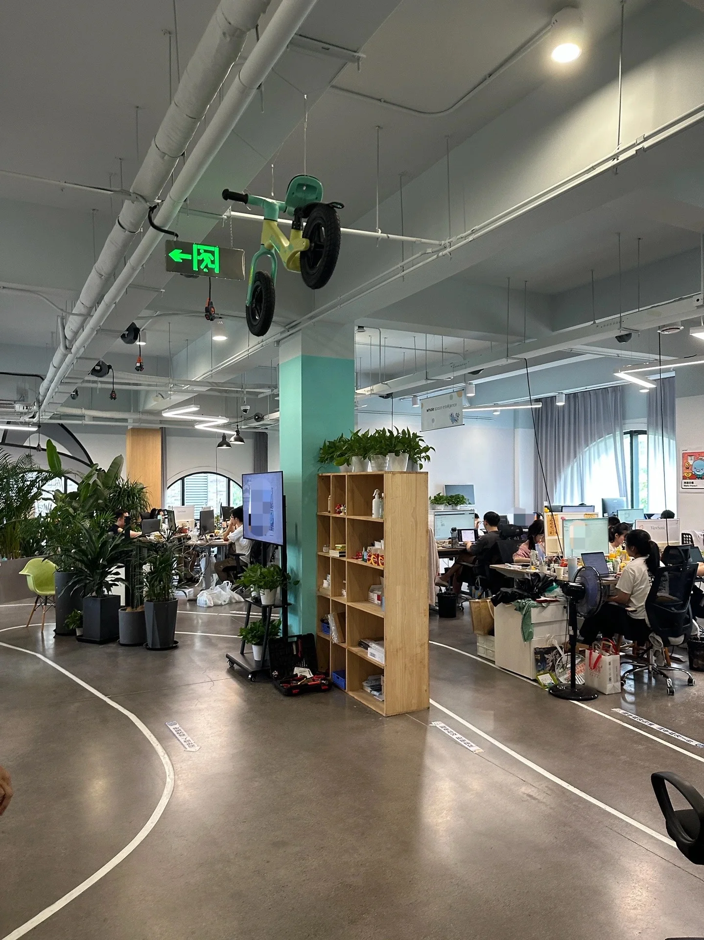 Wuhan Bangni Trading Co., Ltd. 1