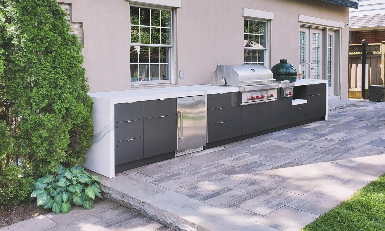 Simple Grey Stainless Steel Outdoor Kitchen With Egg Grill And