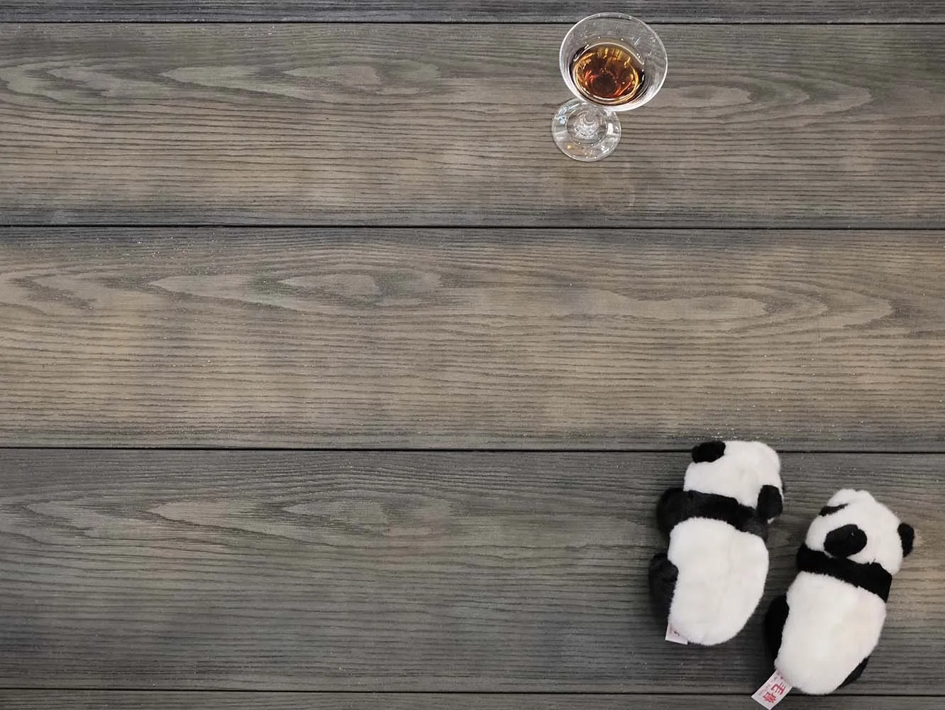 Real Wood Texture Hard Wood Waterproof Easy Installation Outdoor Pu