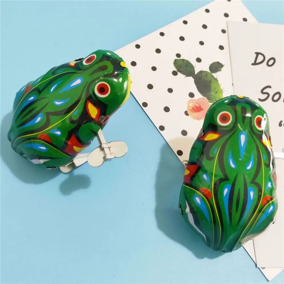 Дешевые Детские Классические жестяные заводные игрушки прыгающая лягушка прыгающий член Беговая крыса для детей забавные Развивающие
