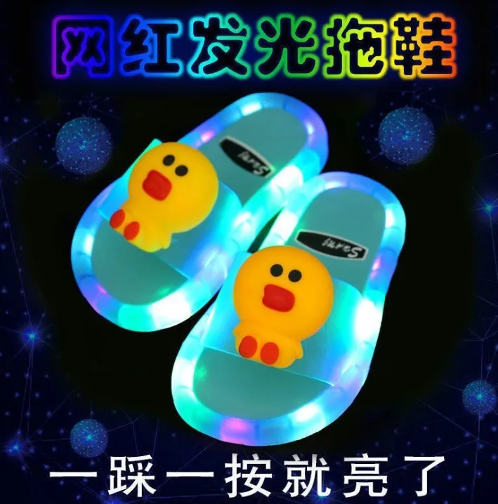 Детские сандалии Нескользящие тапочки ночной рынок детские светящиеся Тапочки