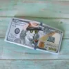 Nuovo dollaro 100 con Cap