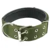Verde militar, estilo doble aguja.