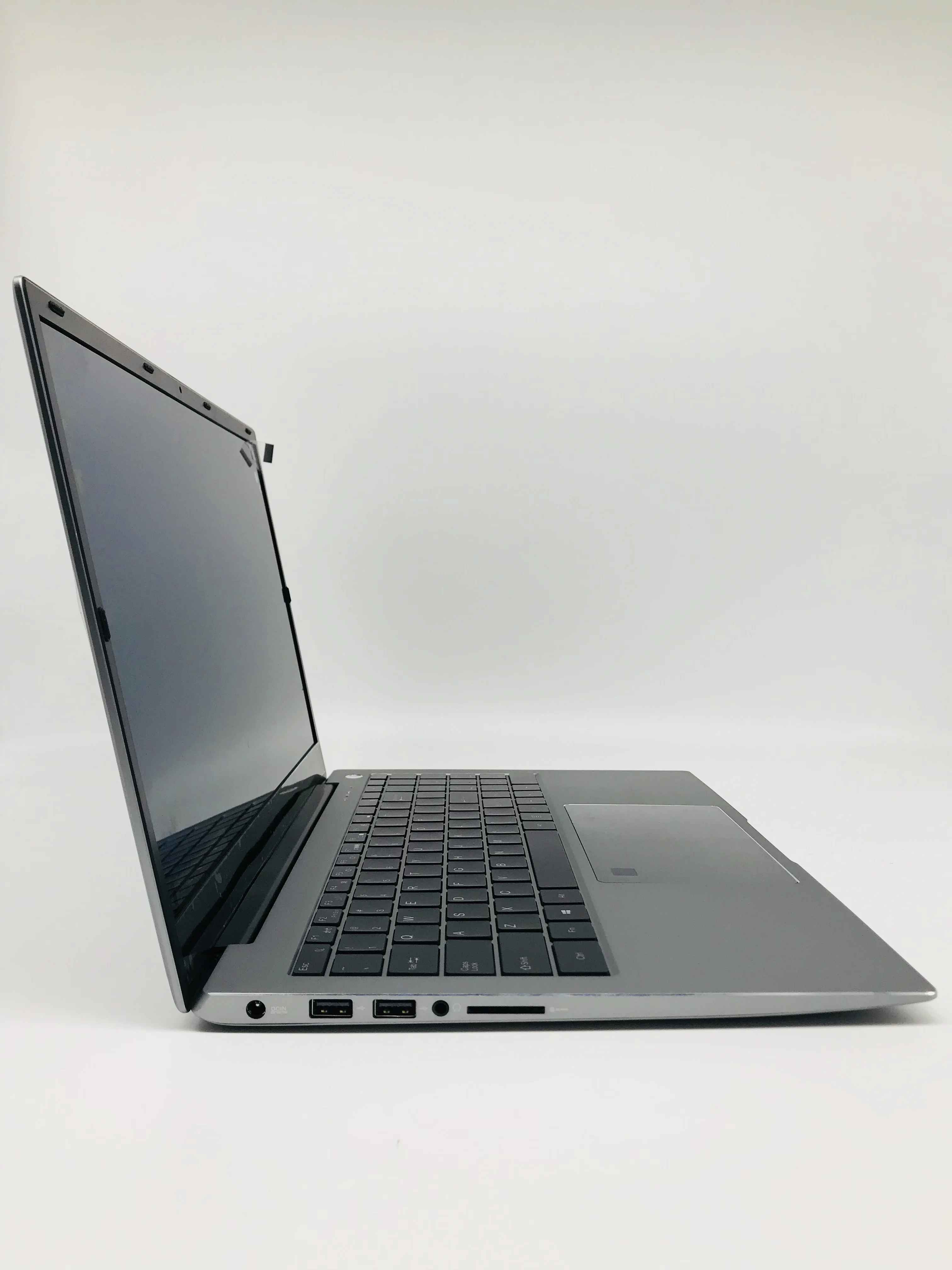 15,6 дюймов игровой ноутбук core i7-11th ноутбук оперативной памяти, 16 Гб встроенной памяти, 512gb ssd FHD металлический корпус клавиатура с подсветкой идентификация по отпечатку пальца