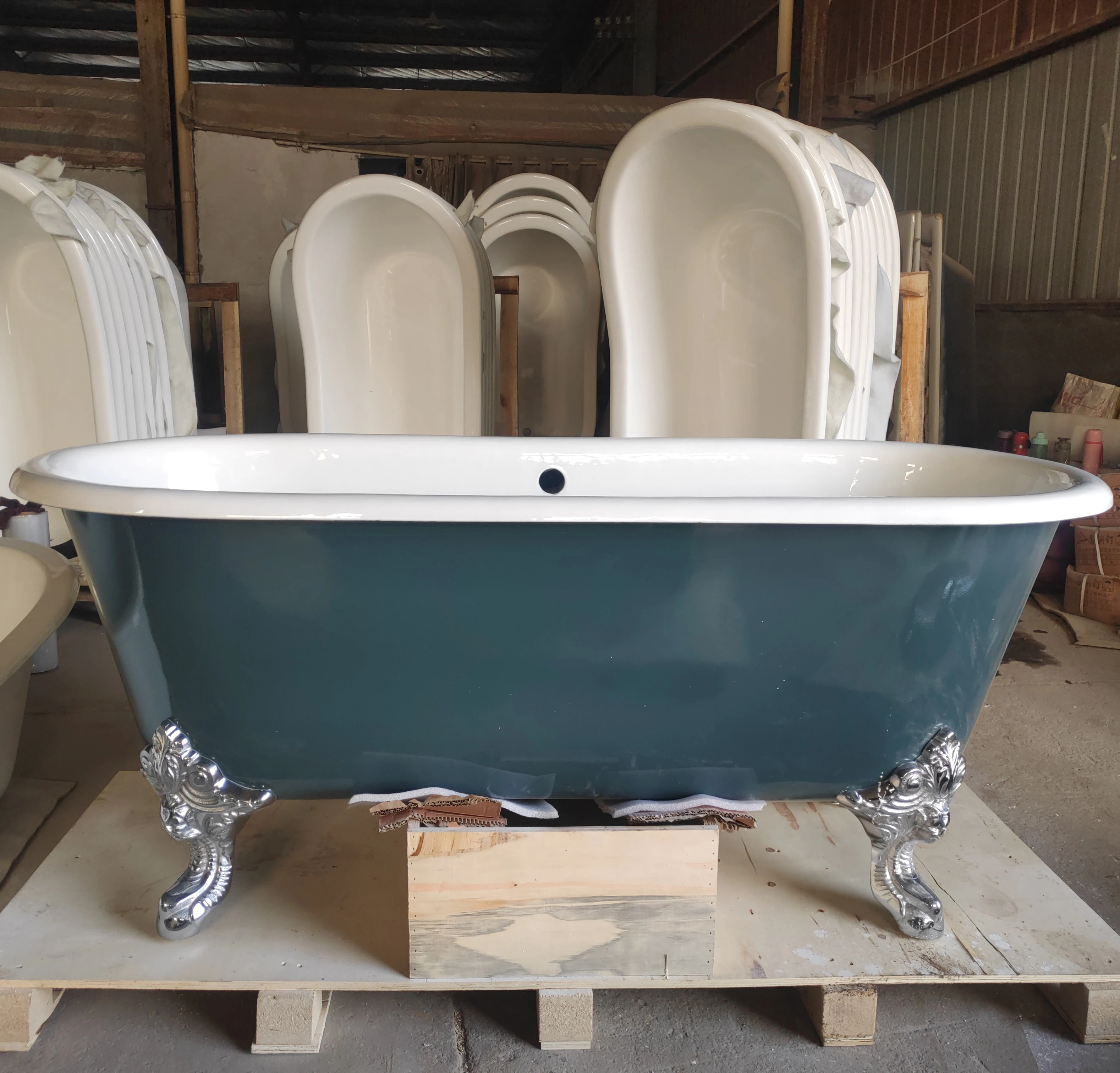 Deep Cast Iron Clawfoot Bathtub for Sale