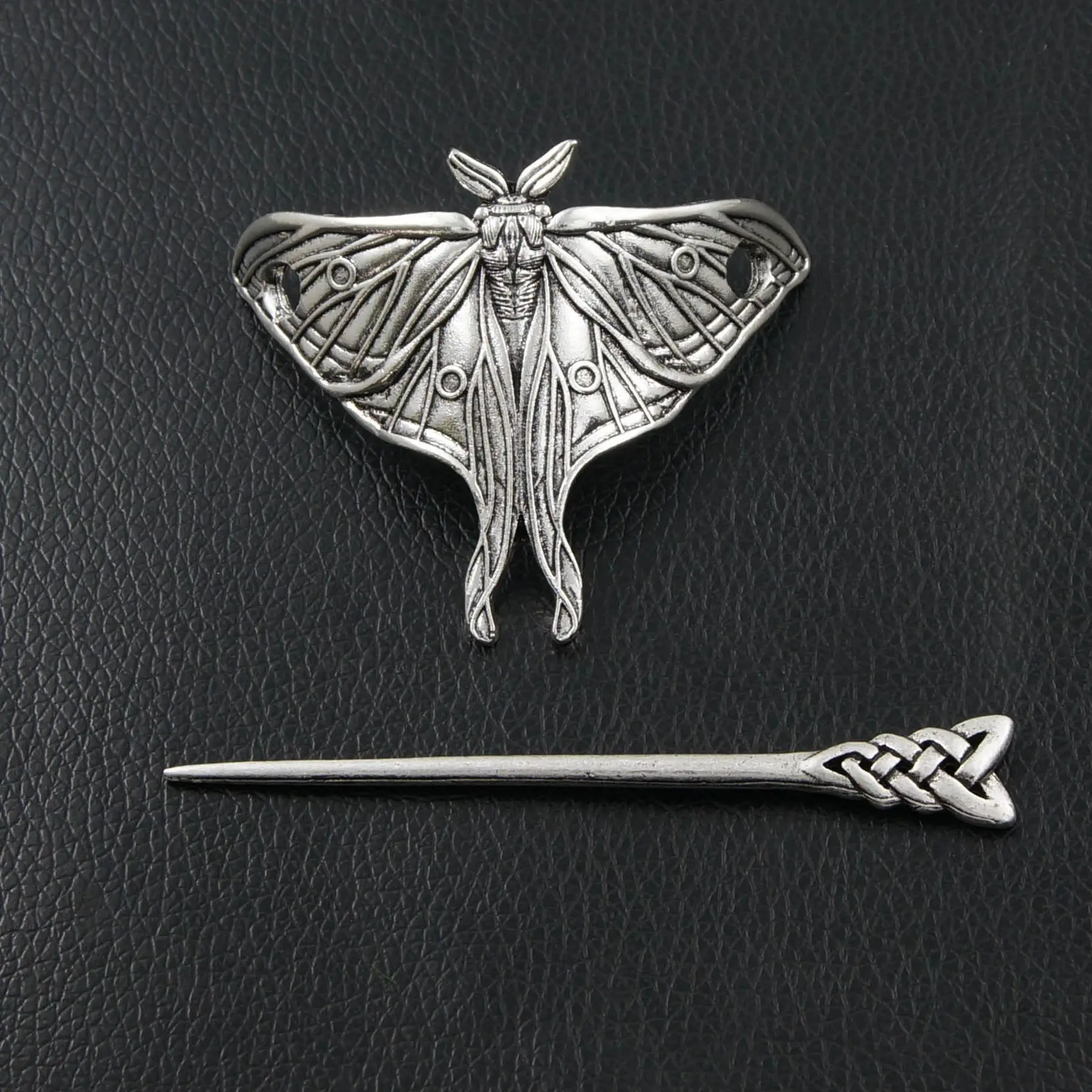 Vintage Moth Hair Clip – Gothic Silver Hair Accessory, Retro  display picture 1
