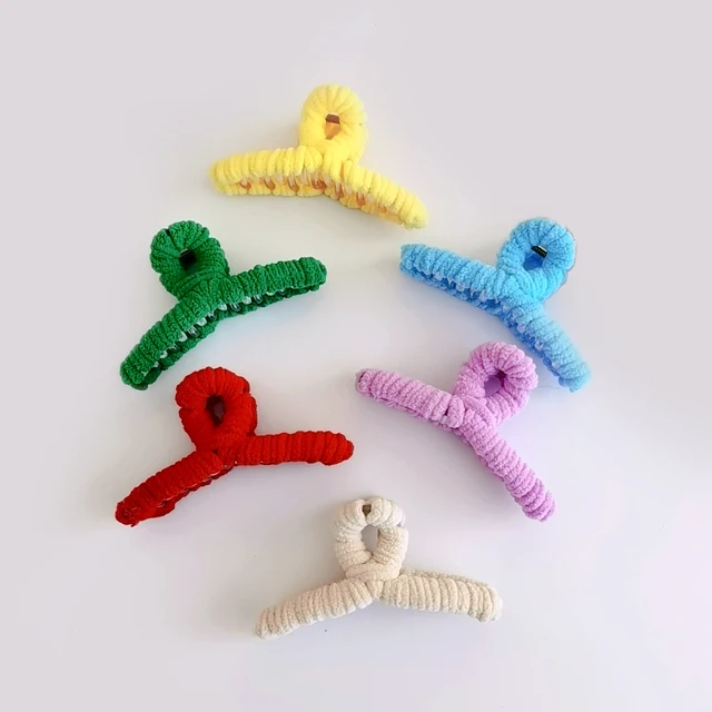 Korean Cute Plush Cloth Hair Clip Claw Girls Large Soft Warm Shark Hair Clamp Clip Female Acrylic Hair Claw Clips
