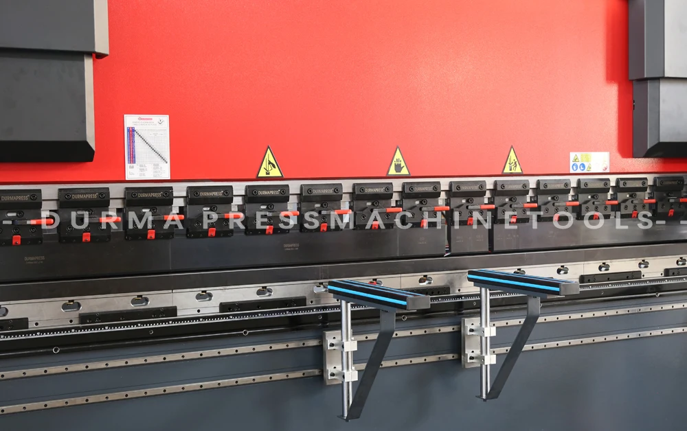 8+1 Cnc Hydraulic Press Brake Bending Machine 125t 4000mm with Delem Controller