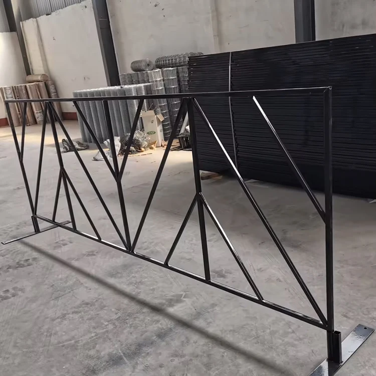 Portable Traffic Metal Security Bike Barrier Pedestrian Temporary Fence Barrier Concert Temporary Security Fence Panels supplier