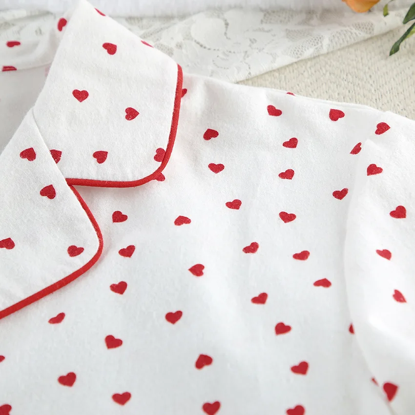 Women's printed breathable comfortable soft long-sleeve pajama  with long pants, suitable for both home and outdoor wear. — detail