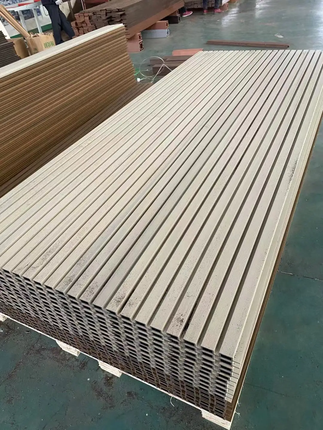 Waterproof Soundproof WPC Wall Panel Co-Extrusion Wood Cladding for Outdoor Exterior Wall PVC Ceilings in Strip Shape