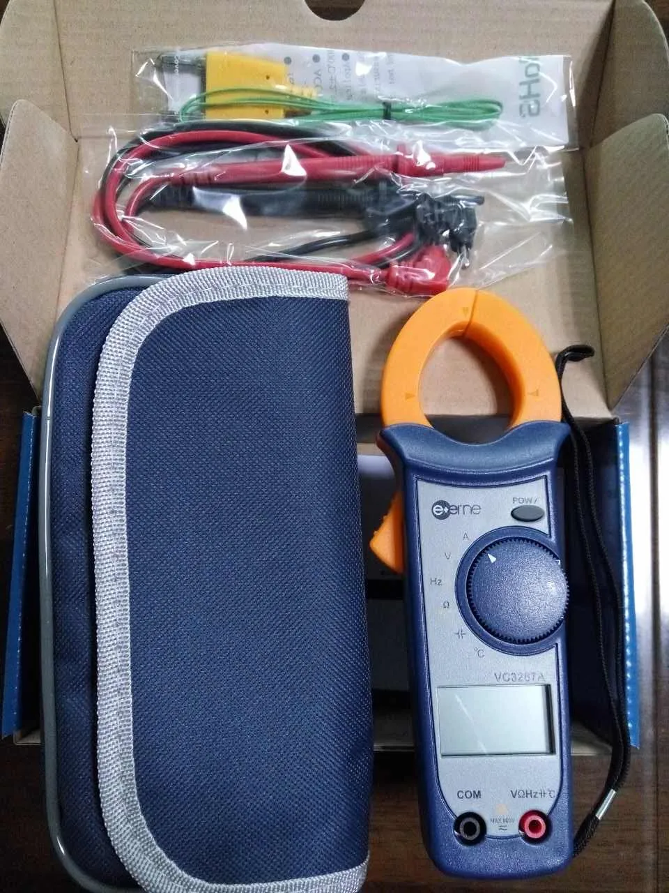 VC3267A Professional Temperature Tester AC/DC Auto-range Digital Clamp Meter With Test Leads and Bag