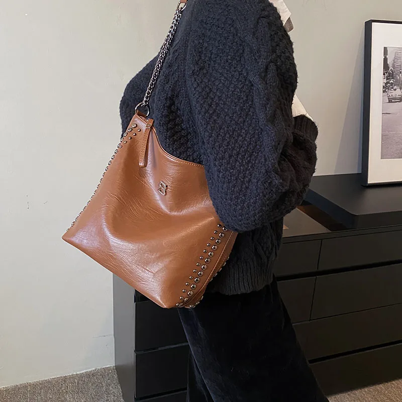 Shop Our New Soft Leather Women's Shoulder Bag Collection