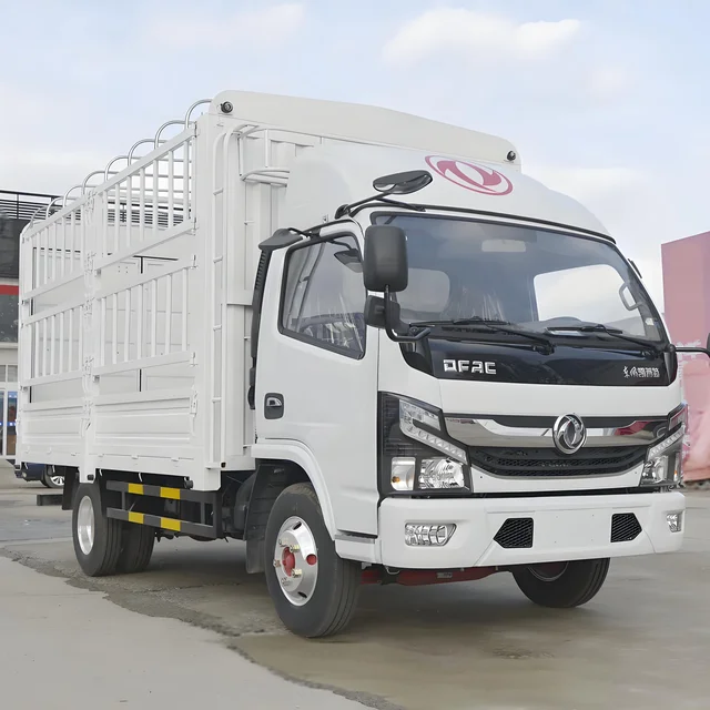 Hot-selling New  Dongfeng 4x2  4.2m 8 Ton  Stake  Cargo Truck for Transporting Grains and Vegetables.