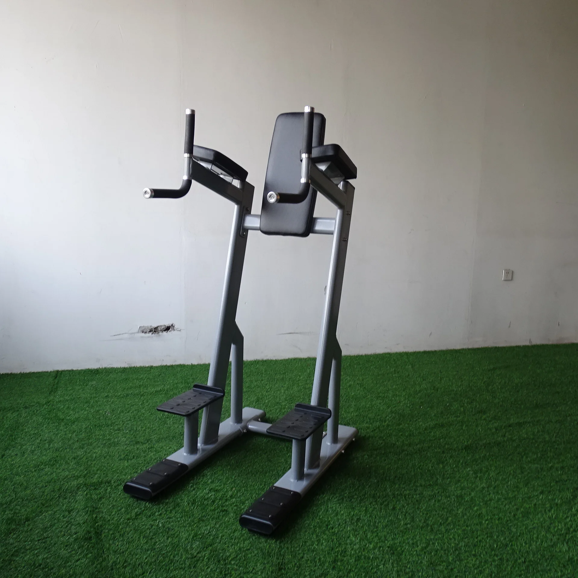 レッグレイズ、チンニング、ディップスマシーン 楽天市場】チンニング 懸垂マシン ぶら下がり健康器 ディップス