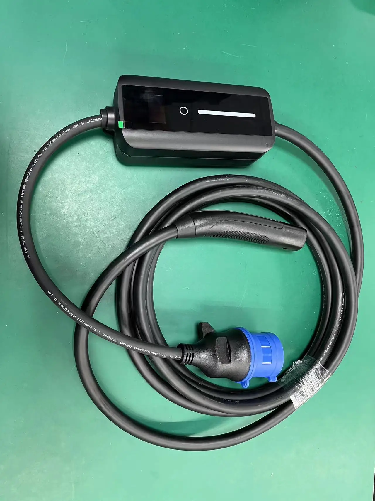 7kw Single Phase 32a Portable Ev Charger For Car With Indicator And ...