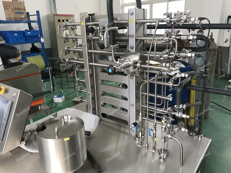 
 Полностью растительный автоматический Молочный Сок с использованием небольшого UHT лабораторного пастеризатора  