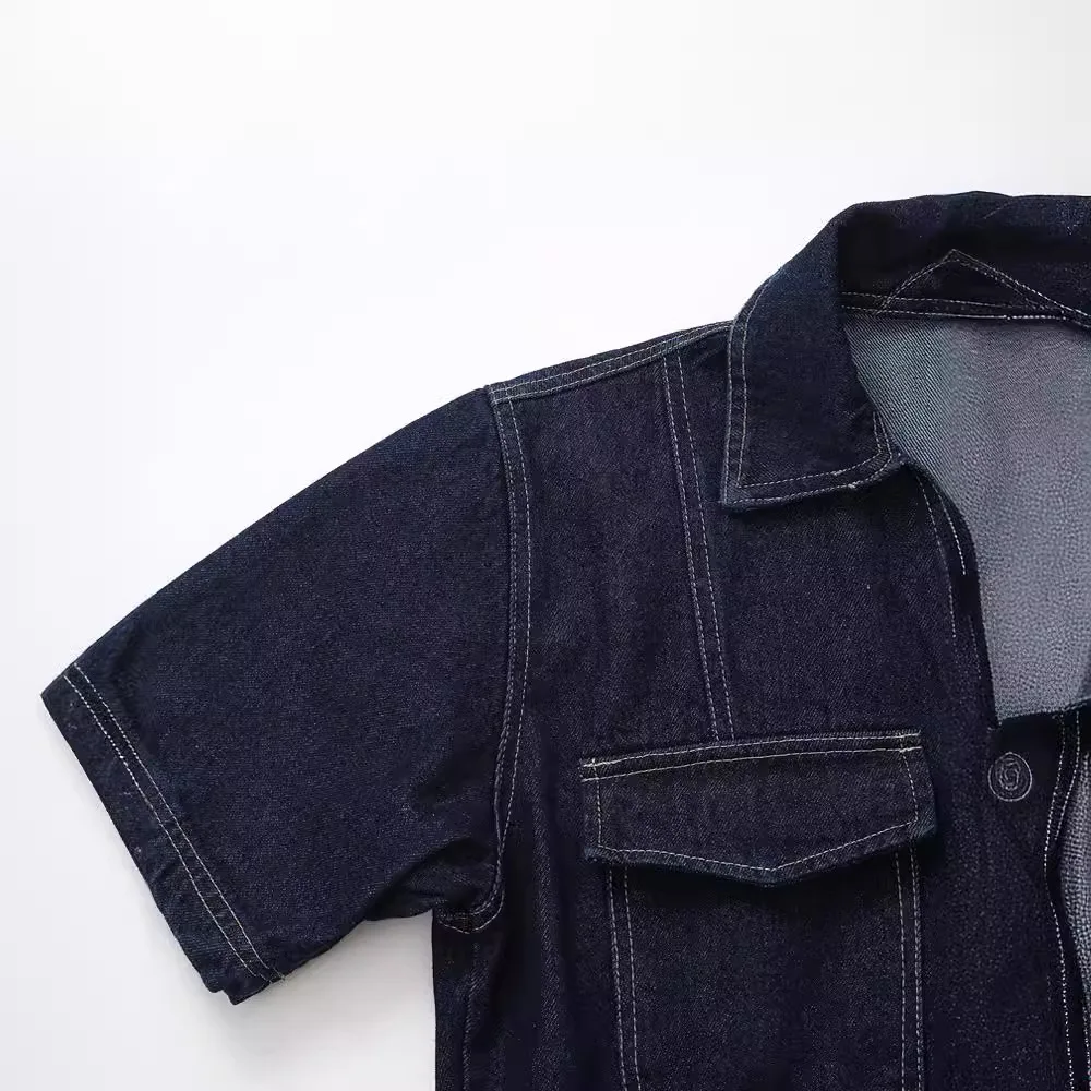 noua colecție de primăvară 2024: bluză-jachetă casual din denim albastru pentru femei, cu guler îndoit