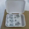 Caja de almacenamiento blanca de 8 unidades con alfileres de tela y agujas de acero.